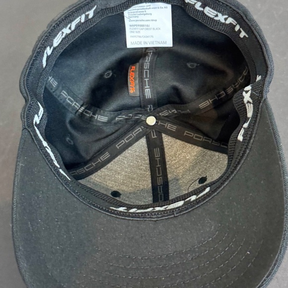Unisex Porsche Flexfit Black Crest Cap, OSFM - Picture 2 of 6